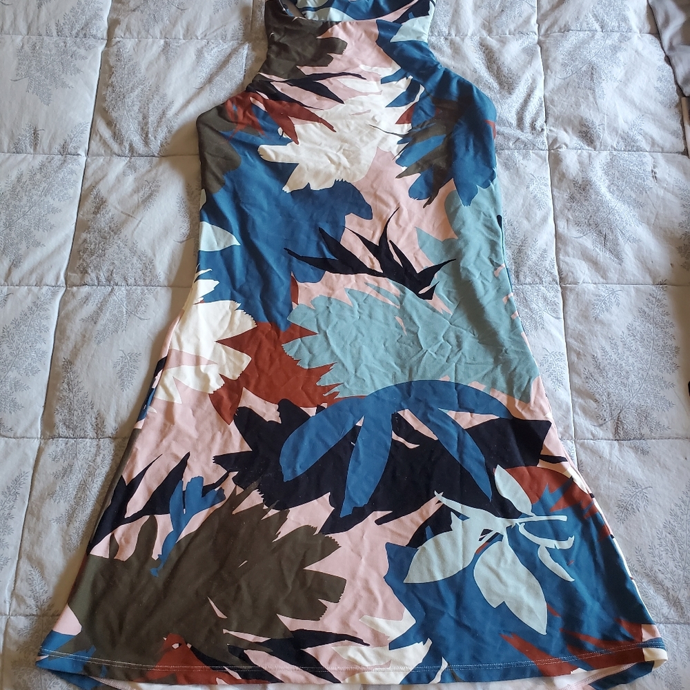 Super cute racer back Carve dress